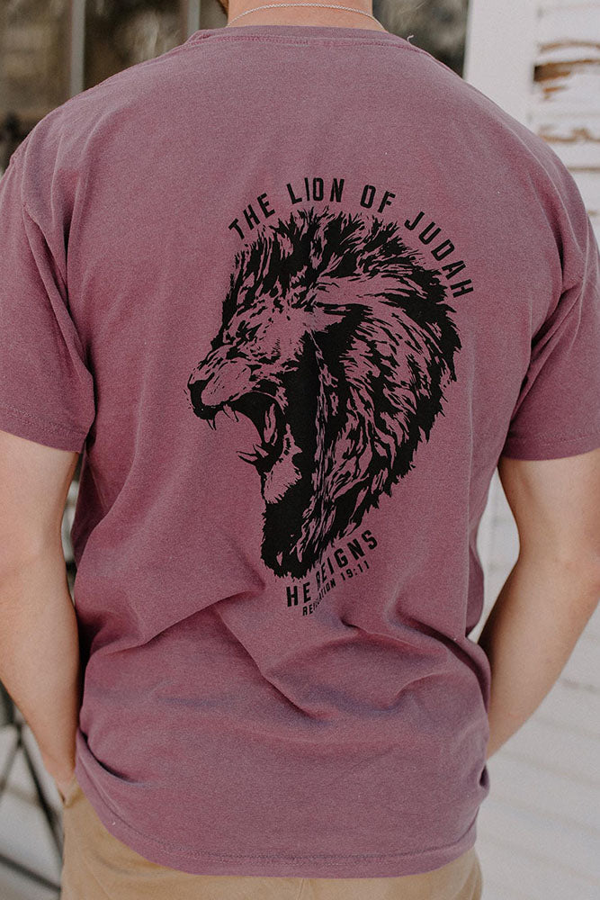 Heavyweight Lion of Judah Tee