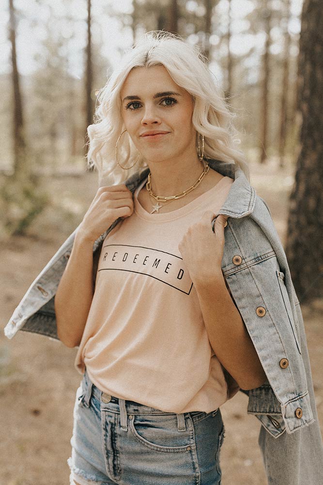 Womens Flowy Redeemed Peach Tee